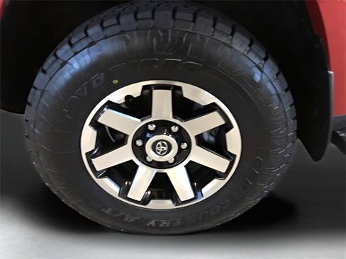 Certified 2024 Toyota 4Runner TRD Off-Road Premium image 9