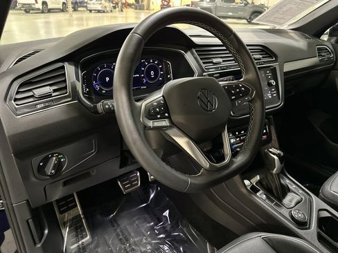 Certified 2023 Volkswagen Tiguan SEL R-Line image 15