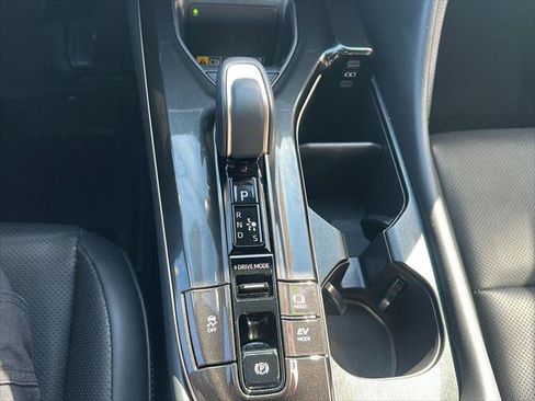 Certified 2025 Toyota Crown Signia AWD/4WD image 23