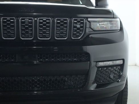 Used 2025 Jeep Grand Cherokee L Summit w/ Advanced Protech Group IV AWD/4WD image 7