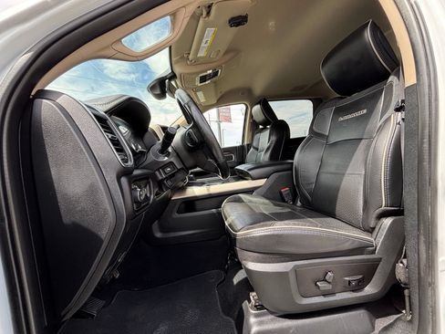 Used 2021 RAM 2500 Laramie w/ Body Color Bumper Group AWD/4WD image 12