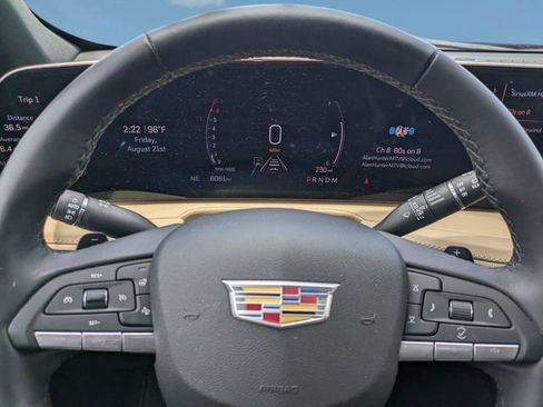 Used 2025 Cadillac XT4 Premium Luxury w/ Cold Weather Package FWD image 24