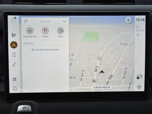 Used 2025 Land Rover Defender 110 X-Dynamic SE image 18