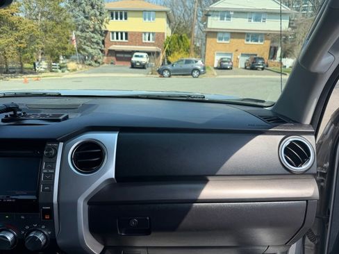 Used 2014 Toyota Tundra SR5 w/ SR5 Upgrade Package image 30