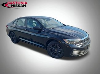 Used 2024 Volkswagen Jetta SE video 2