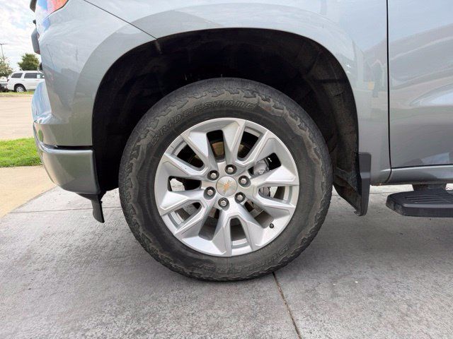 Used 2025 Chevrolet Silverado 1500 Custom AWD/4WD image 4