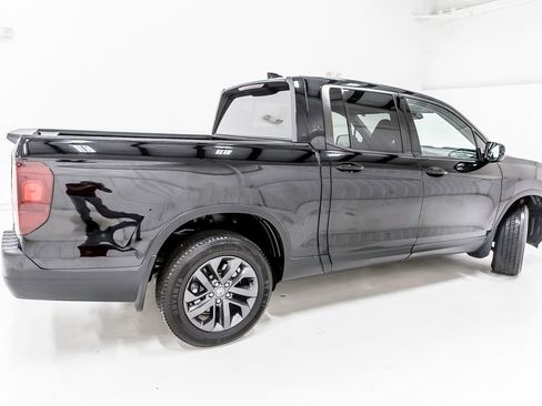 Used 2023 Honda Ridgeline Sport image 8