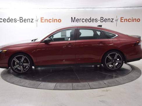 Used 2023 Honda Accord Sport image 3