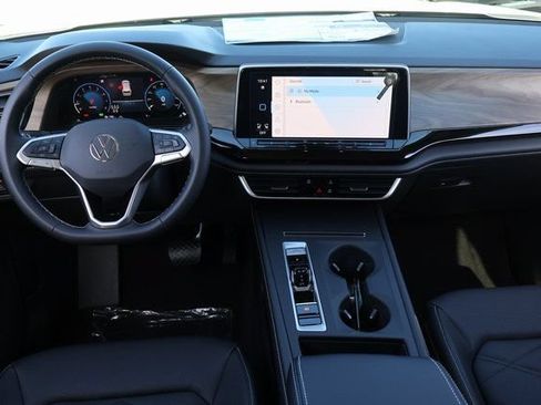 Certified 2026 Volkswagen Atlas SE AWD/4WD image 14