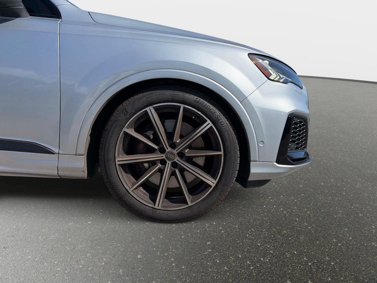 Used 2022 Audi SQ7 Prestige w/ Prestige Package AWD/4WD image 6