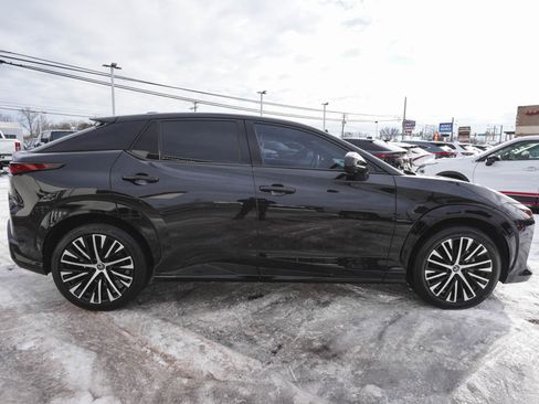 Used 2023 Lexus RZ 450e Premium image 4