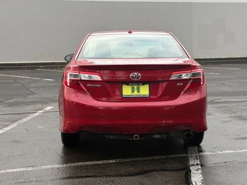 Used 2013 Toyota Camry SE image 4