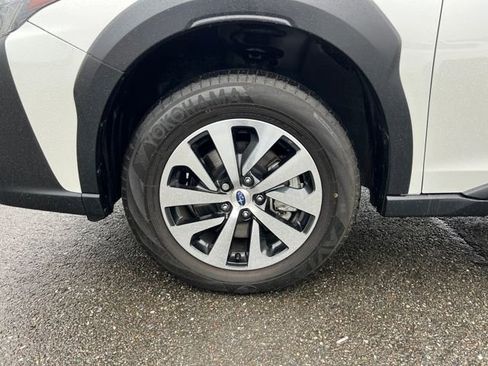 Used 2024 Subaru Outback Premium image 28