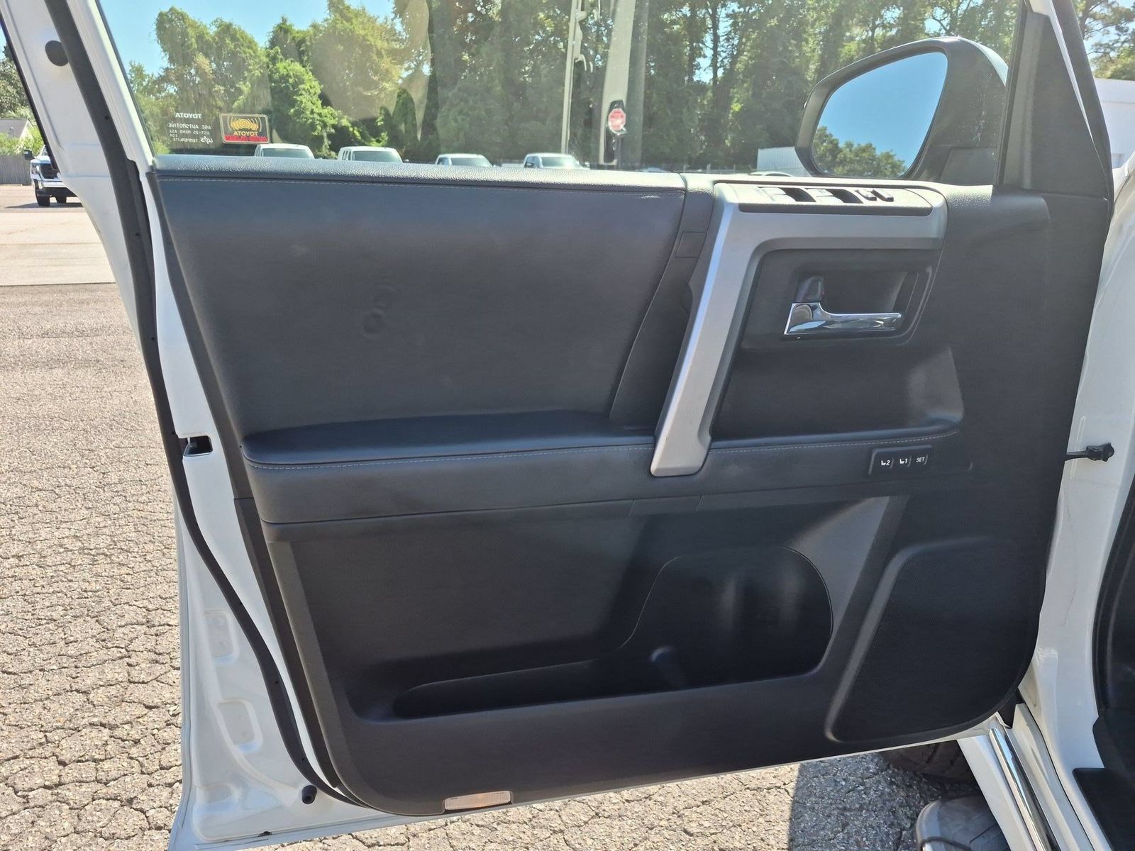Used 2020 Toyota 4Runner Limited RWD image 23