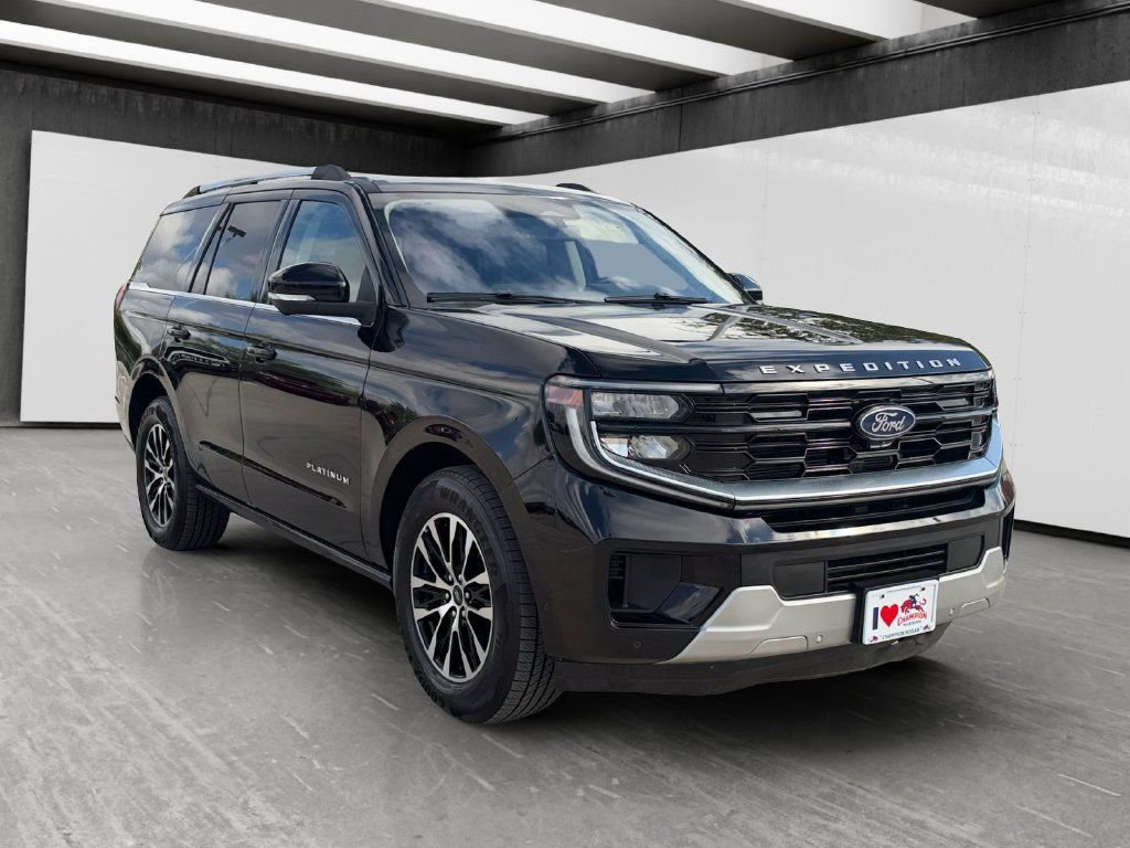 Used 2025 Ford Expedition Platinum AWD/4WD image 7