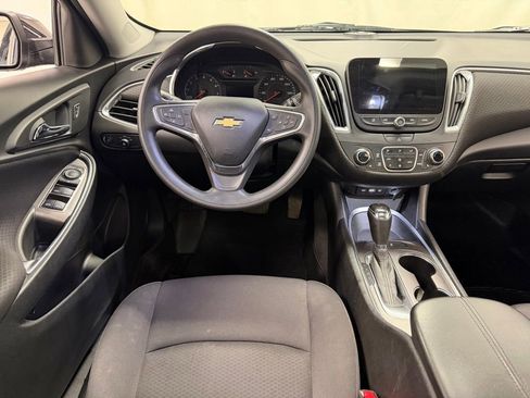 Used 2019 Chevrolet Malibu LT FWD image 26