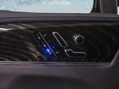 Certified 2026 Cadillac Escalade IQL Sport 1 AWD/4WD image 23
