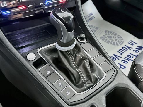 Used 2025 Volkswagen Jetta SEL FWD image 17
