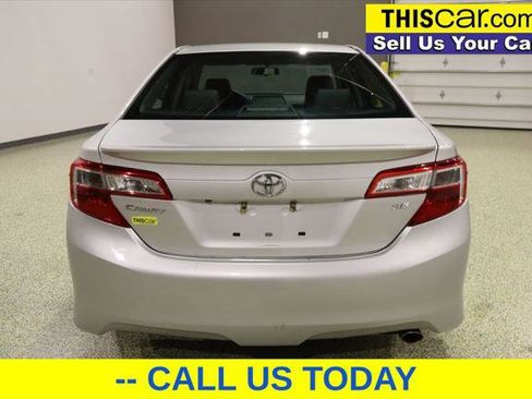 Used 2014 Toyota Camry SE image 6