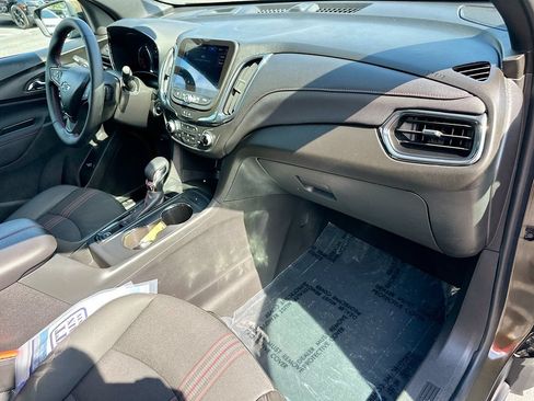 Certified 2024 Chevrolet Equinox RS FWD image 27