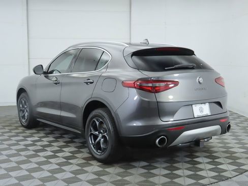 Used 2020 Alfa Romeo Stelvio image 7