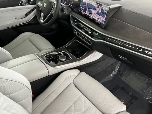 Used 2026 BMW X5 xDrive40i w/ Premium Package image 16