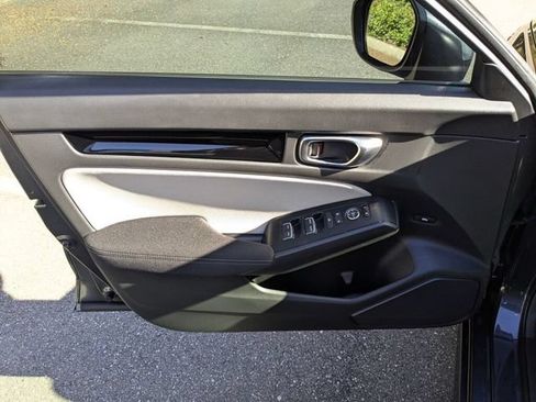 Certified 2024 Honda Civic EX image 28
