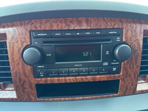 Used 2006 Dodge Ram 1500 Truck SLT image 23