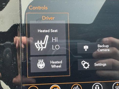 Used 2021 Jeep Grand Cherokee Laredo X image 20