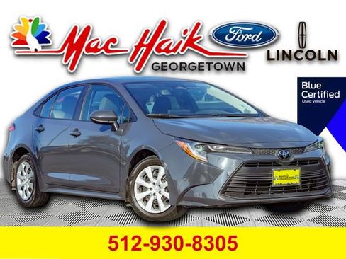 Used 2025 Toyota Corolla LE image 1