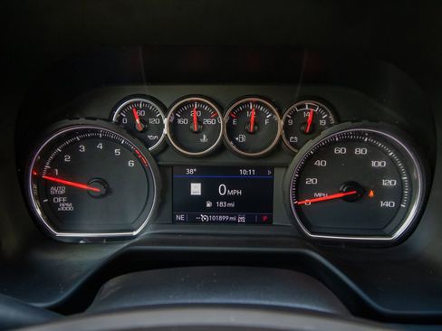 Used 2021 Chevrolet Suburban RST w/ Luxury Package image 40