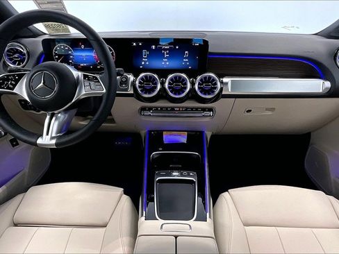 New 2026 Mercedes-Benz GLB 250 image 5