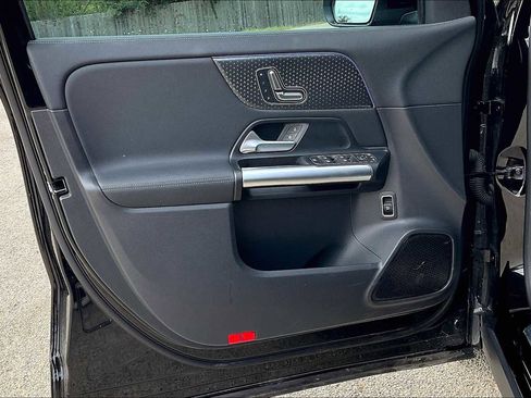 Certified 2025 Mercedes-Benz GLA 250 image 17