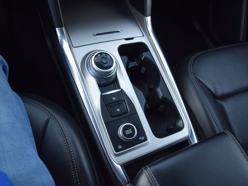 Certified 2023 Ford Explorer XLT w/ Equipment Group 202A image 16