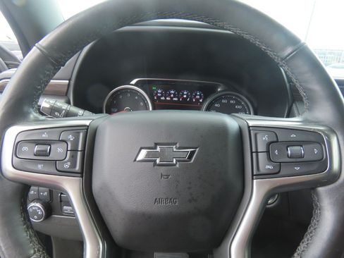 Used 2021 Chevrolet Tahoe Z71 w/ Z71 Off-Road Package AWD/4WD image 26