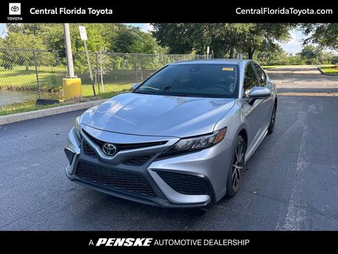 Certified 2024 Toyota Camry SE FWD image 1