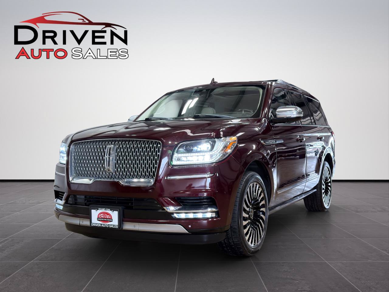 Used 2020 Lincoln Navigator Black Label w/ Cargo Convenience Package AWD/4WD image 4