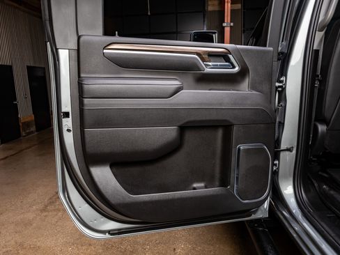 Used 2025 Chevrolet Silverado 2500 LT w/ Trail Boss Package image 38