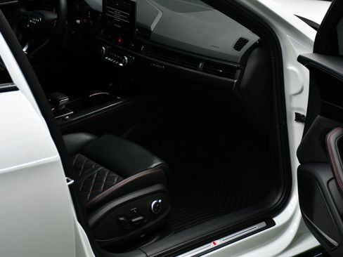 Used 2023 Audi S4 Prestige image 43