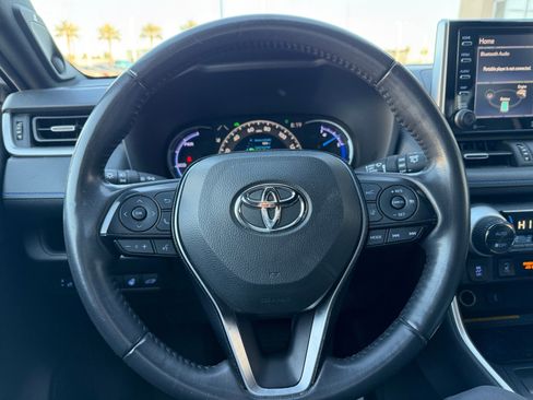 Used 2020 Toyota RAV4 XSE image 9