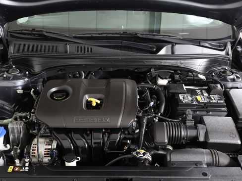 Used 2023 Kia Forte LXS w/ LXS Technology Package image 19