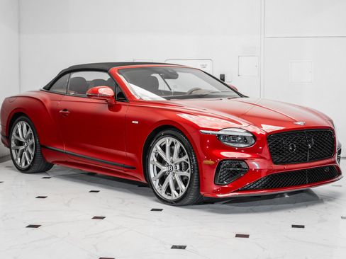 Used 2025 Bentley Continental GT Speed image 12