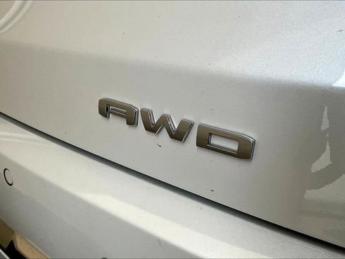 Used 2023 GMC Acadia Denali w/ Denali Ultimate Package AWD/4WD image 24