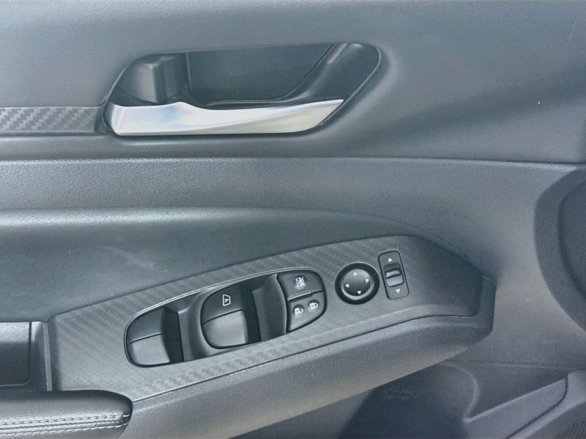 Used 2025 Nissan Altima 2.5 SV FWD image 20