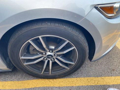 Used 2017 Ford Mustang Premium RWD image 5
