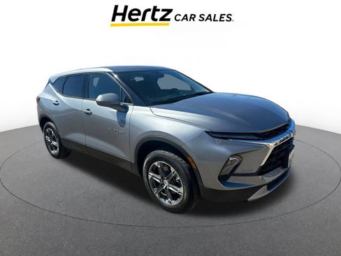 Used 2025 Chevrolet Blazer LT image 1
