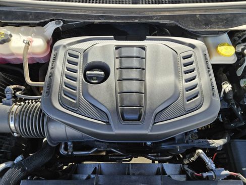 Used 2024 Jeep Wagoneer L Series II w/ Flexible Seating Group image 31