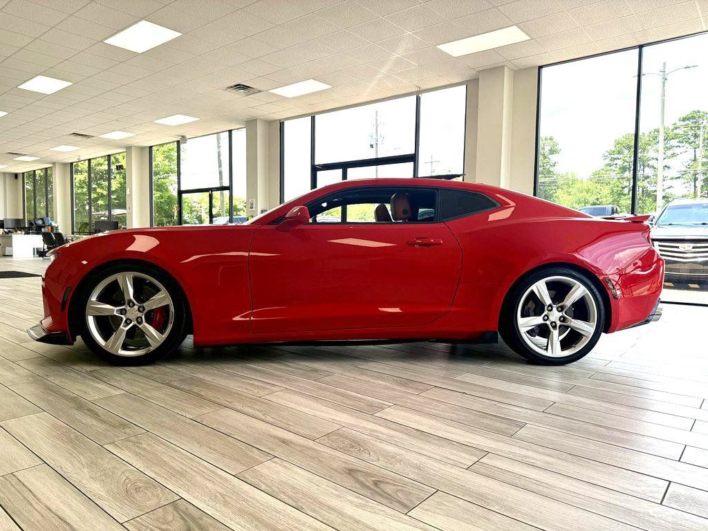 Used 2016 Chevrolet Camaro SS RWD image 4