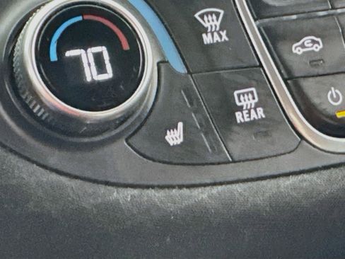 Used 2025 Chevrolet Malibu LT FWD image 4