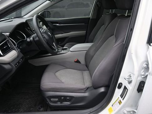 Used 2022 Toyota Camry LE FWD image 21